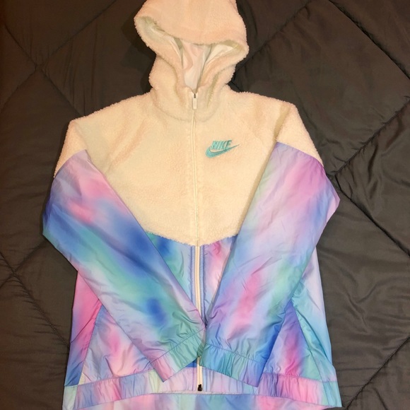 nike unicorn windrunner